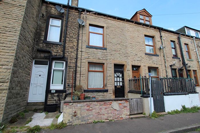 3 Bedroom Terraced House For Sale In Osborne Place, Todmorden, OL14