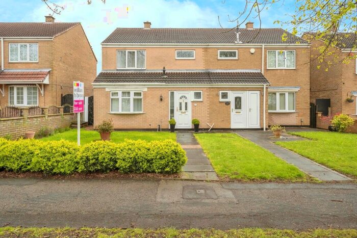 3 Bedroom Semi-Detached House For Sale In Hill Top Road, Conisbrough, Doncaster, DN12