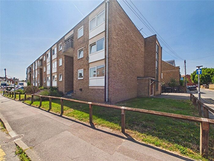 Studio To Rent In Mildmay Court, Mildmay Road, Chelmsford, Essex, CM2