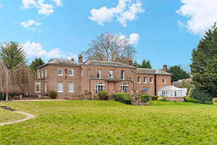 9 Bedroom Property For Sale In Hadley, Hadley, Barnet, EN5