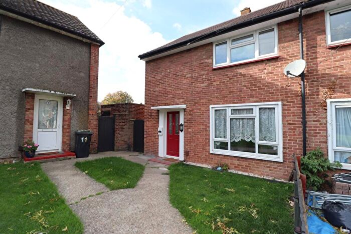 3 Bedroom End Of Terrace House To Rent In Charles Close, Westcliff-On-Sea, SS0