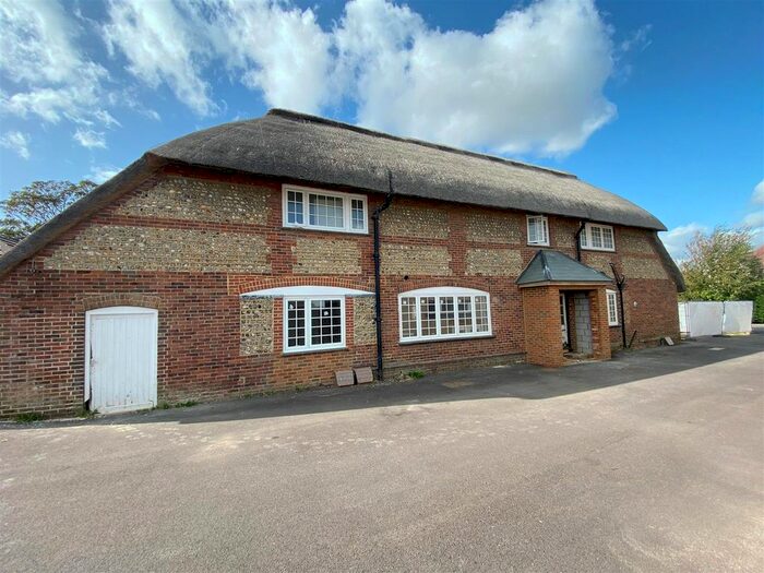 2 Bedroom Flat To Rent In Tudor Court, Ferringham Lane, Ferring, Worthing, BN12