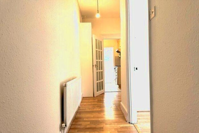 2 Bedroom Property To Rent In Stokes Road, East Ham, E6