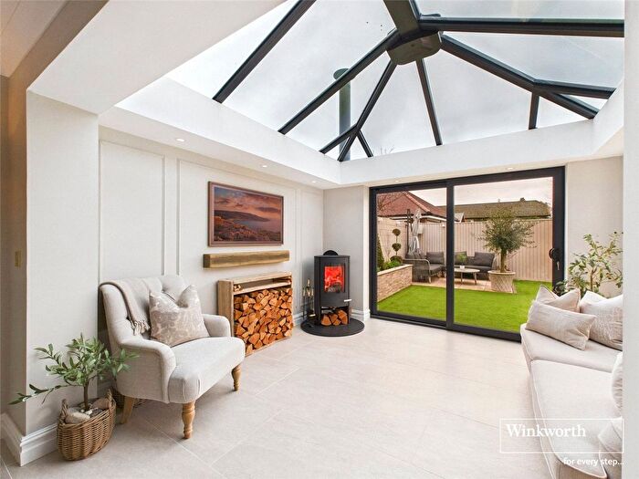 6 Bedroom Detached House For Sale In Orchard End, Chieveley, Newbury, Berkshire, RG20