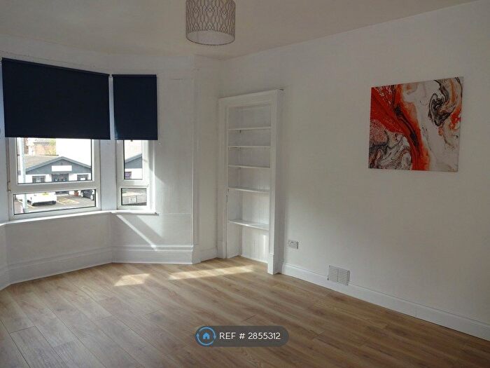 1 Bedroom Flat To Rent In Maxwellton Street, Paisley, PA1