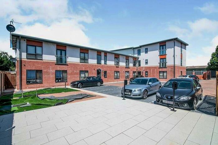 2 Bedroom Apartment To Rent In Whitehall Road, Tipton, West Midlands, DY4