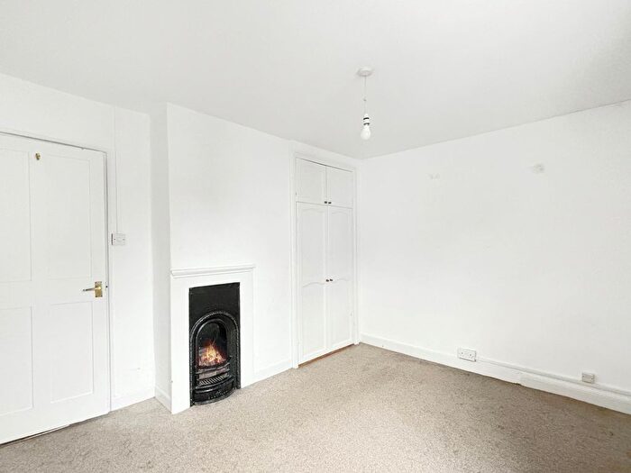 2 Bedroom Semi-Detached House For Sale In West Street, Wivenhoe, Colchester, CO7