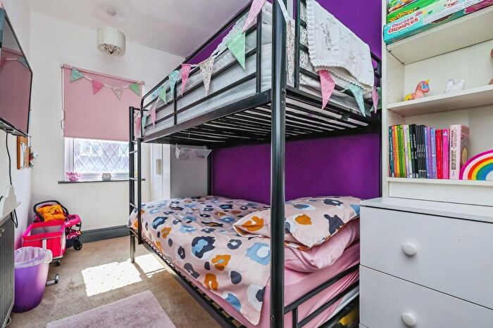 3 Bedroom Terraced House For Sale In Loscoe Road, Heanor, DE75