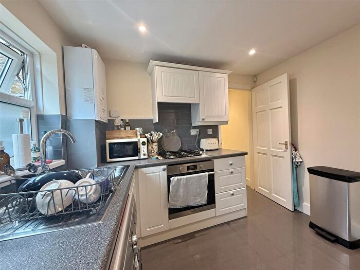 1 Bedroom Maisonette To Rent In Landor Road, London, SW9