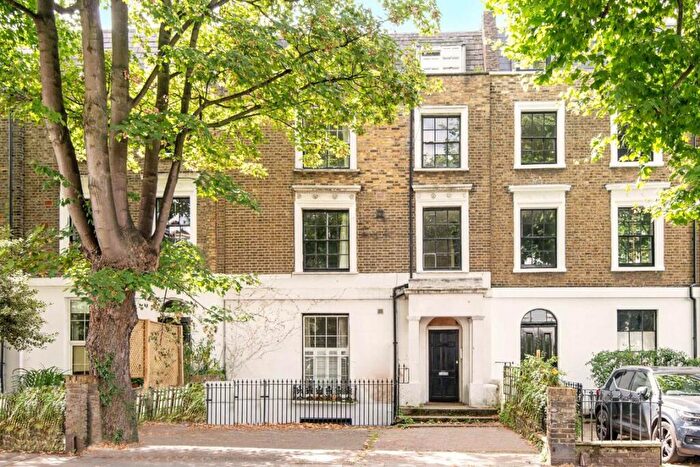 2 Bedroom Flat For Sale In Leighton Road, Kentish Town, NW5