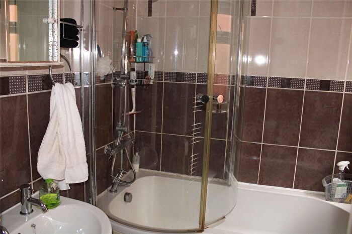 3 Bedroom Semi-Detached House For Sale In Wash Lane, Birmingham, West Midlands, B25