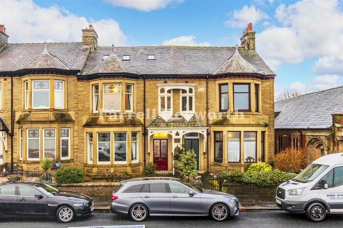 3 Bedroom Flat To Rent In Marine Road East, Morecambe LA4