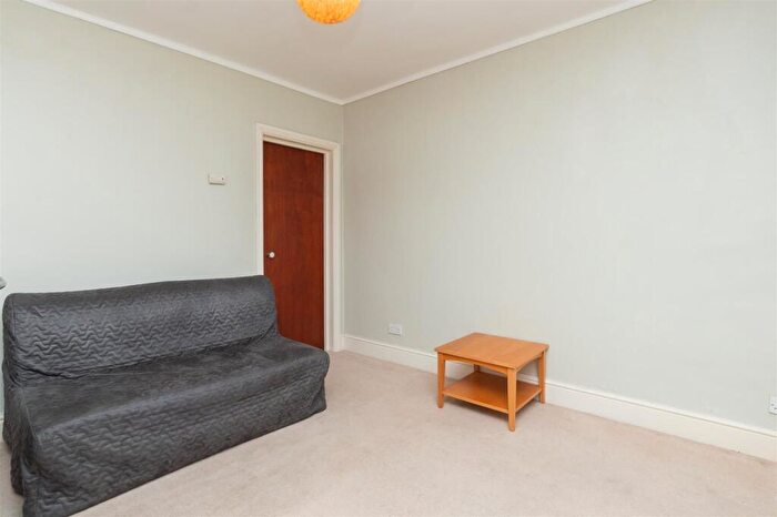 1 Bedroom Flat To Rent In Redland, Bristol, BS6