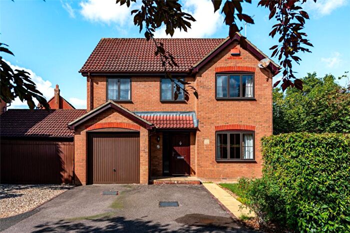 4 Bedroom Detached House For Sale In Upper Wood Close, Shenley Brook End, Milton Keynes, Buckinghamshire, MK5