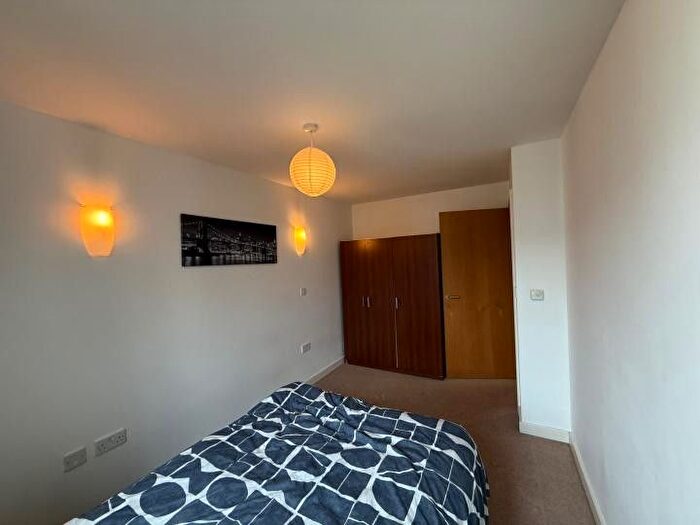 2 Bedroom Flat To Rent In Kenton Lane, Harrow, Greater London, HA3