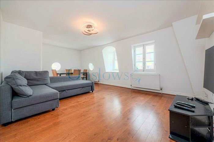 3 Bedroom Duplex To Rent In Redcliffe Square, London, SW10