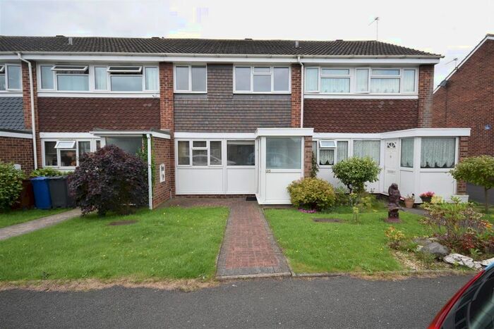 2 Bedroom Town House To Rent In Priorylands, Stretton, Burton-On-Trent, Staffordshire, DE13