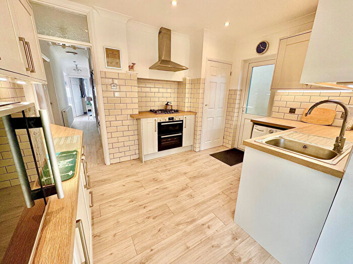 1 Bedroom Detached House To Rent In Keymer Crescent, Worthing, BN12