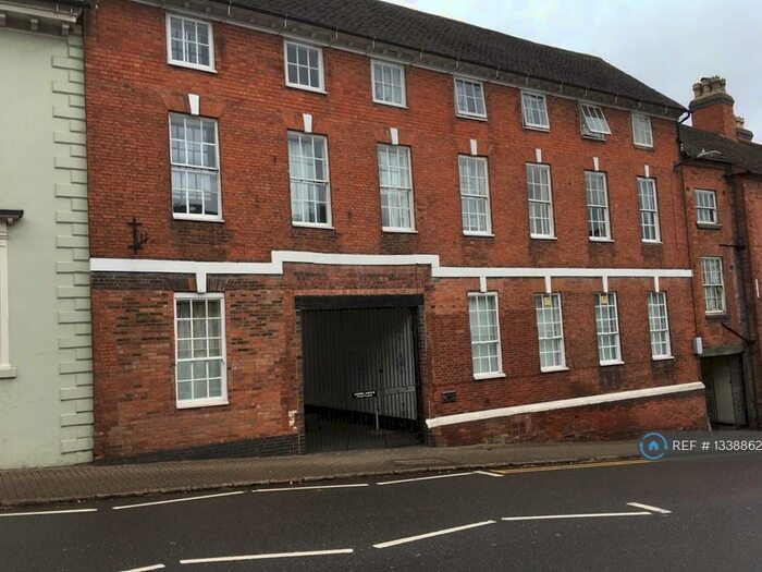 Studio To Rent In High Street, Coleshill, Birmingham, B46