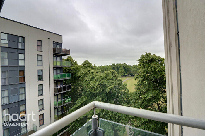 1 Bedroom Apartment For Sale In Academy Way, Dagenham, RM8