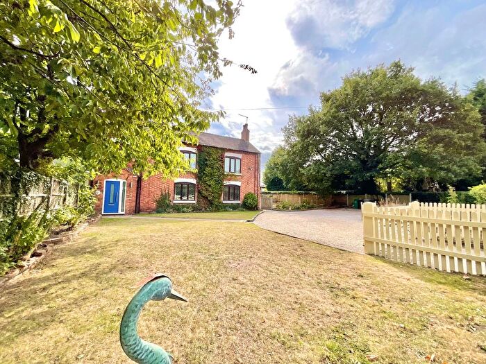 4 Bedroom Semi-Detached House For Sale In Heatley Lane, Broomhall, CW5