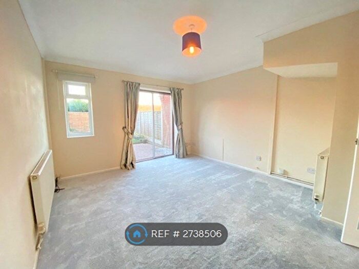 2 Bedroom Terraced House To Rent In Larkspur Road, Worcester, WR5