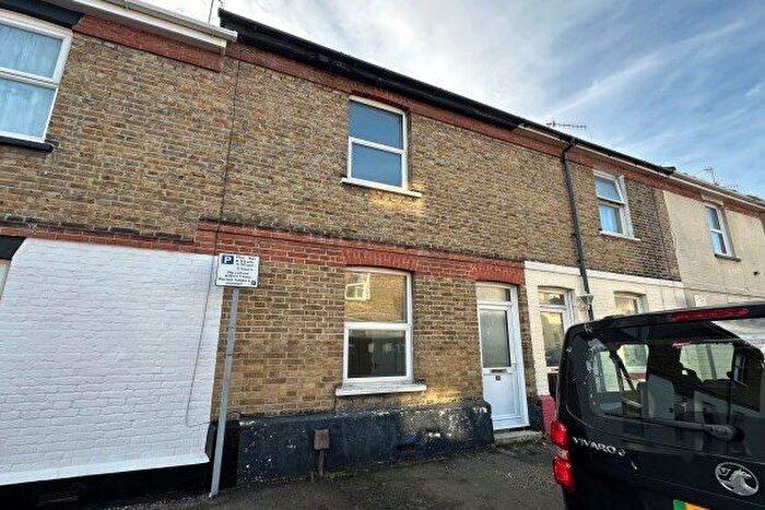 3 Bedroom Property To Rent In Pauls Place, Dover, CT16