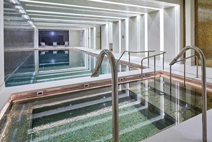 1 Bedroom Flat To Rent In Merino Gardens, London, E1W
