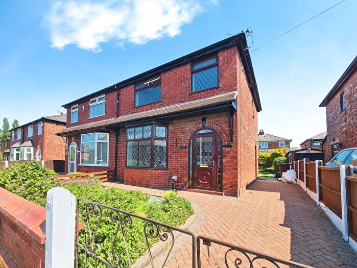 3 Bedroom Semi-Detached House To Rent In Byron Avenue, Droylsden, Manchester, Greater Manchester, M43