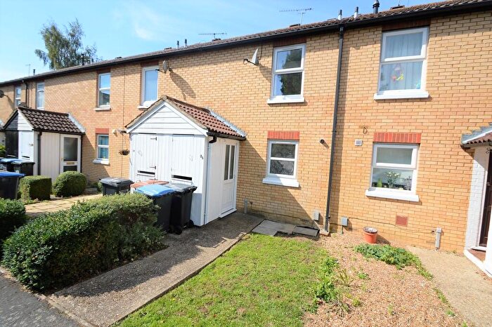 2 Bedroom Terraced House To Rent In Bassingburn Walk, Welwyn Garden City, AL7