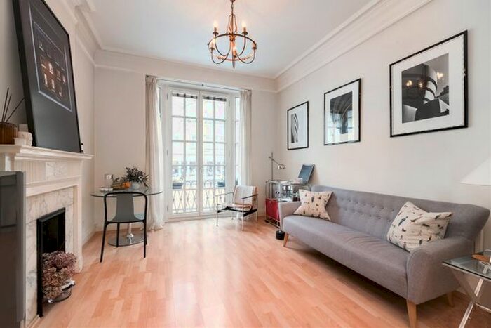 2 Bedroom Flat To Rent In Berkeley Street, Mayfair, W1J