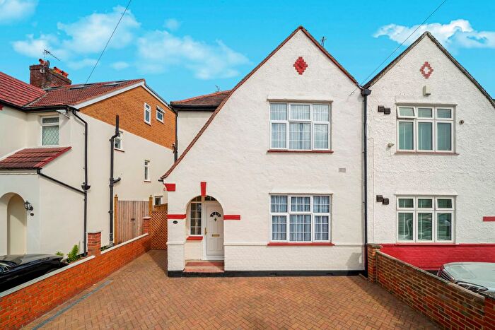 4 Bedroom Semi-Detached House For Sale In Chatsworth Crescent, Hounslow, TW3