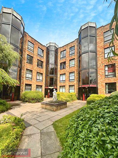 1 Bedroom Flat To Rent In Manhattan Drive, Cambridge, CB4