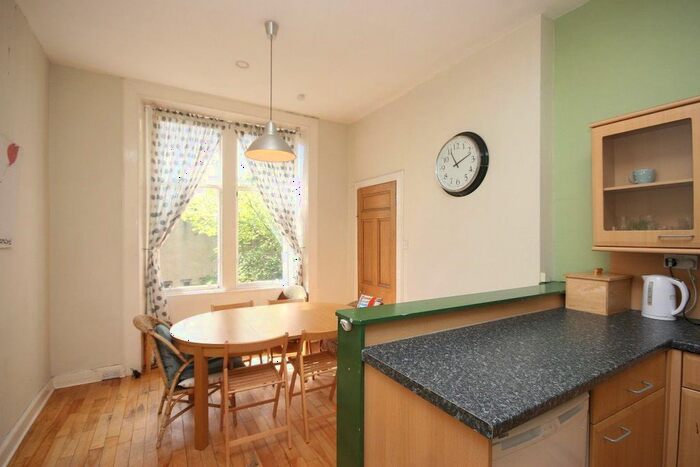2 Bedroom Flat To Rent In Warrender Park Road, Edinburgh, EH9