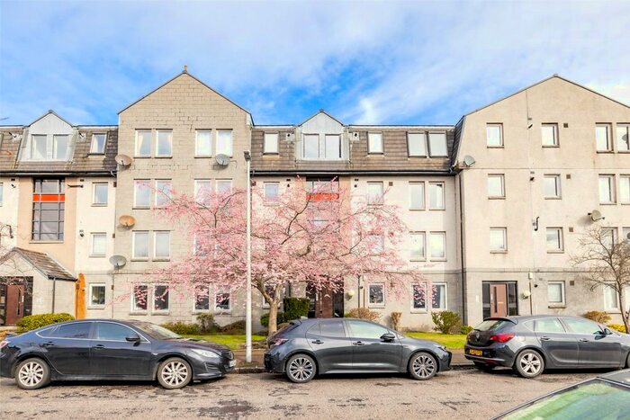 2 Bedroom Flat To Rent In Gairn Mews, Gairn Terrace, Aberdeen, AB10