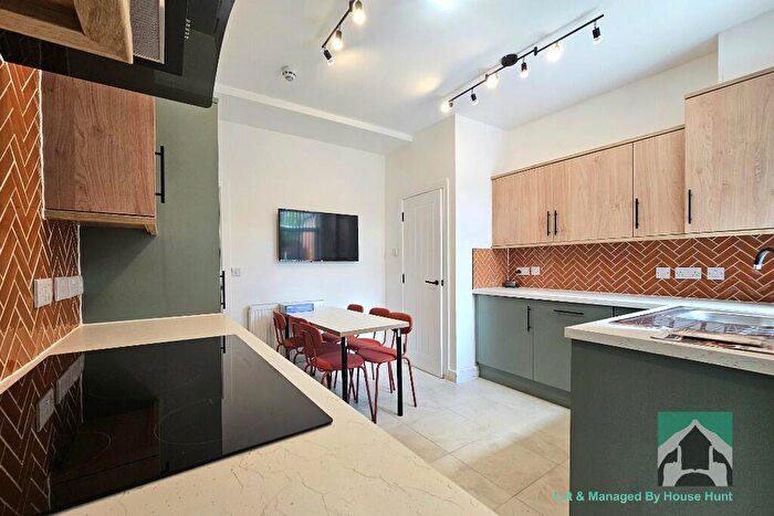 6 Bedroom Terraced House To Rent In Dawlish Road, Birmingham, B29