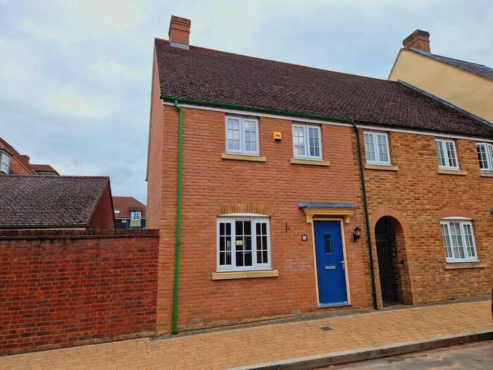 3 Bedroom End Of Terrace House To Rent In Aviemore Road, Wichelstowe, Swindon, SN1