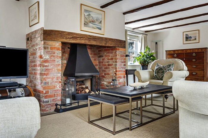 4 Bedroom Cottage For Sale In High Street, Amberley, West Sussex, BN18