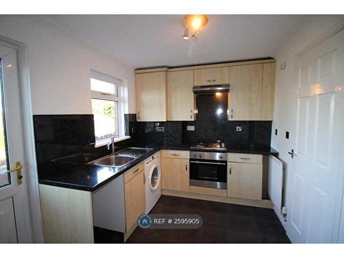 2 Bedroom Terraced House To Rent In Ailsa Court, Hamilton, ML3