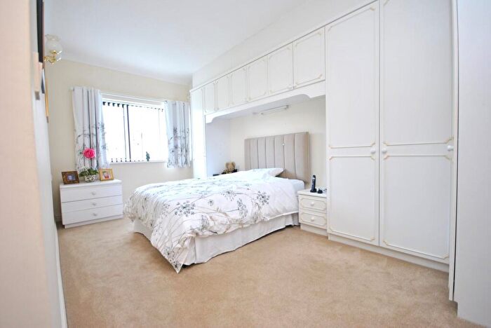 2 Bedroom Apartment For Sale In Station Road, Cheddar, BS27