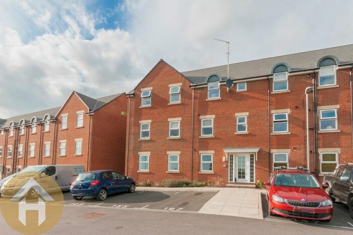 2 Bedroom Flat To Rent In Cloatley Crescent, Royal Wootton Bassett, SN4
