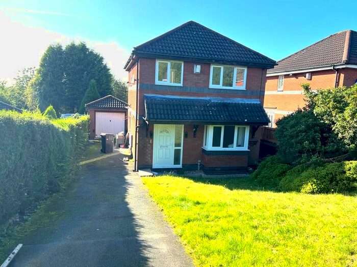 3 Bedroom Detached House To Rent In Ruislip Close, Oldham, OL8