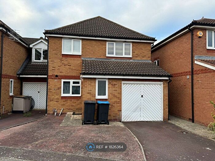 4 Bedroom Detached House To Rent In Manton Road, Enfield Island Village, EN3