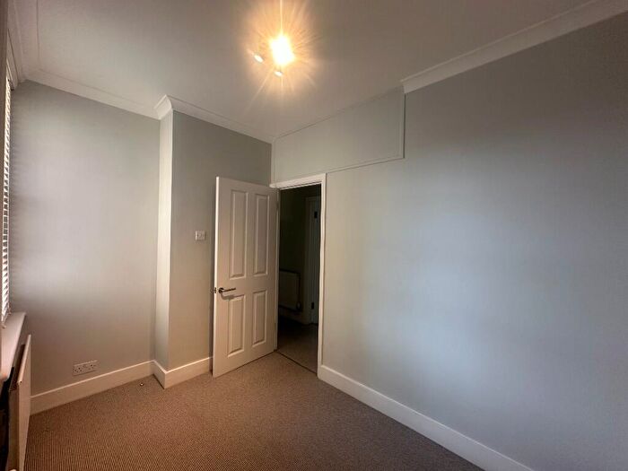 2 Bedroom Flat To Rent In Liverpool Grove, Walworth Village, SE17