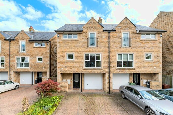 4 Bedroom Detached House To Rent In East Busk Lane, Otley, West Yorkshire, LS21