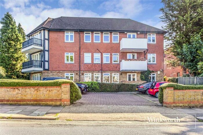 2 Bedroom Apartment To Rent In Tudor Lodge, Holden Road, Woodside Park, London, N12