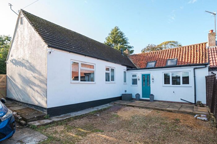 4 Bedroom Semi-Detached Bungalow For Sale In High Street, Caythorpe, NG32