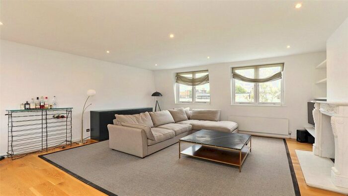 2 Bedroom Flat To Rent In Chesterton Road, North Kensington, W10