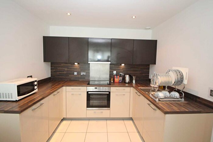 1 Bedroom Apartment To Rent In K D Tower, Cotterells, Hemel Hempstead, Hertfordshire, HP1