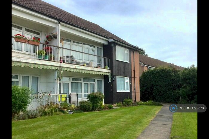 3 Bedroom Flat To Rent In Merryfield Gardens, Stanmore, HA7